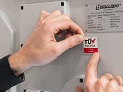 TÜV