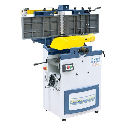 Simultaneous folding 
of planing tables ensure 
maximum comfort. 
