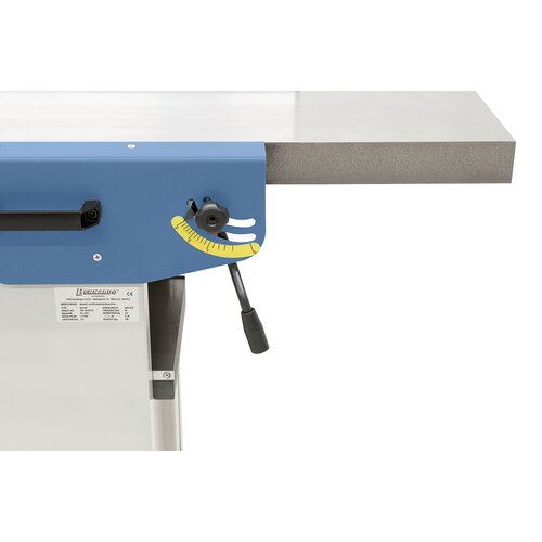 Quick and easy adjustment  of chip removal (up to 3 mm). 