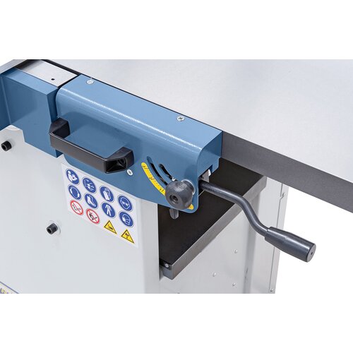Quick and easy adjustment 
of chip removal (up to 3 mm). 