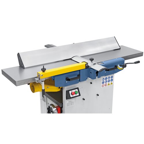 The large surface of the aluminium planing fence allows absolute accuracy when 
processing large, heavy workpieces. 