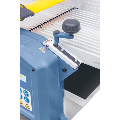 Quick and easy adjustment 
of chip removal (up to 2 mm). 