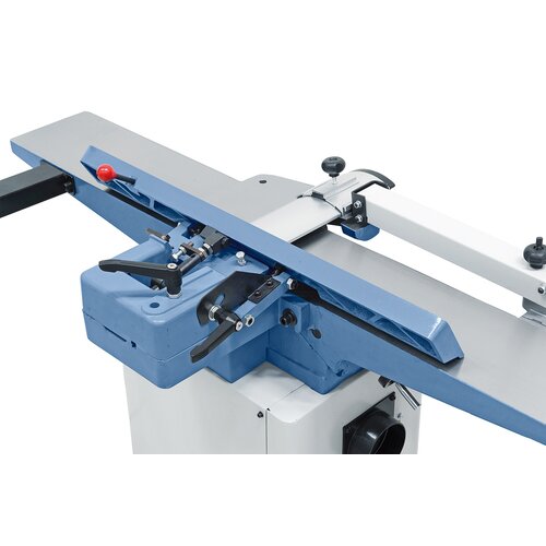 The planing fence features a solid tilting 
device including adjustable end stops 