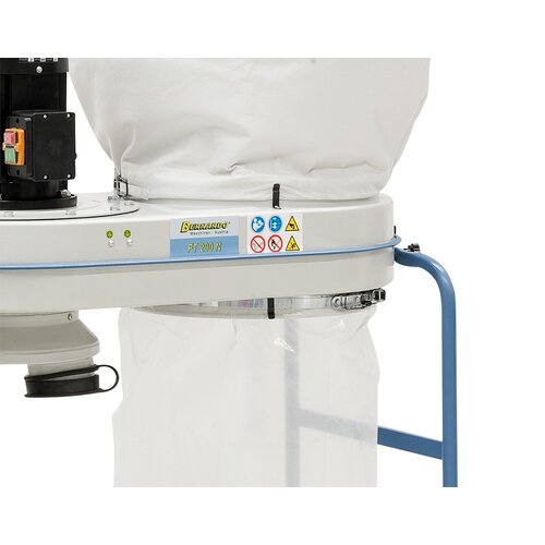 Clamping belt allows for easy  mounting of waste / filter bag. 