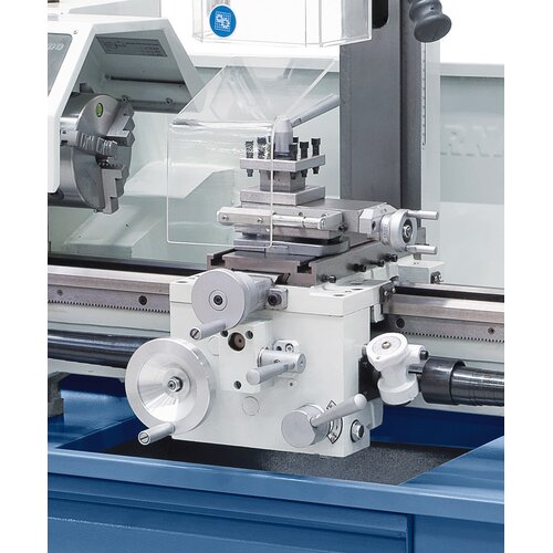 Ergonomically arranged gear lever allows adjustment of longitudinal and cross feed