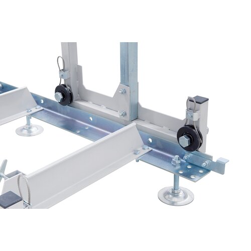 Quattro rulli con cuscinetti a sfera  garantiscono un funzionamento  perfetto del gruppo di taglio