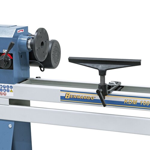 Serially with tool rest 300 mm.