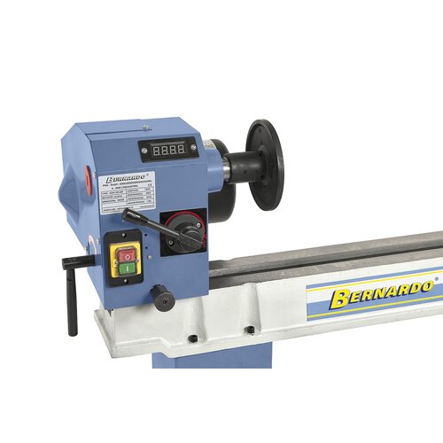 Comes complete with a digital display to allow for convenient speed adjustment.