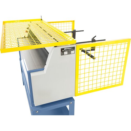 Coperchio di protezione incernierato per una facile rimozione del pezzo finito.