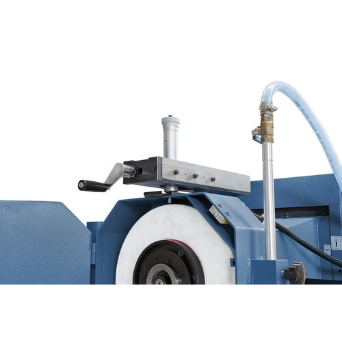 Manual parallel dressing device features micrometric  adjustment as standard.