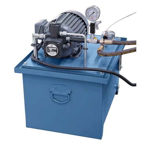 Separate hydraulic unit to eliminates vibrations and 
thermal strain.