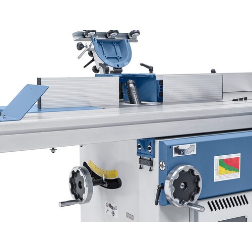 Milling spindle tilts to the back, bringing several advantages, such as optimal use of the power feed, maximum safety and tidy milling results.