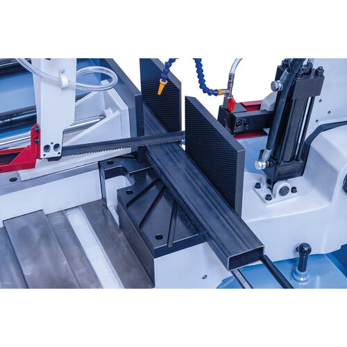 Quick clamping vice for double mitre cutting can be adjusted. 