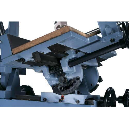Work table tilts to front and back, which increases the range of applications significantly.