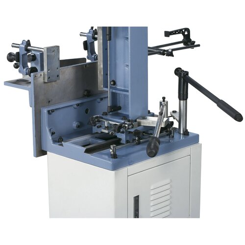 Cross and longitudinal movement feature adjustable fences.