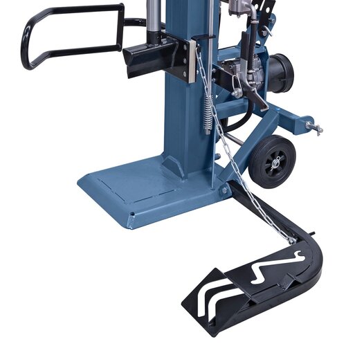 For raising of heavy logs 
complete with mechanic 
log lifter.
