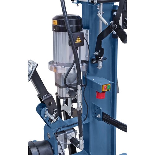 With powerful electro motor and high quality hydraulic
pump.