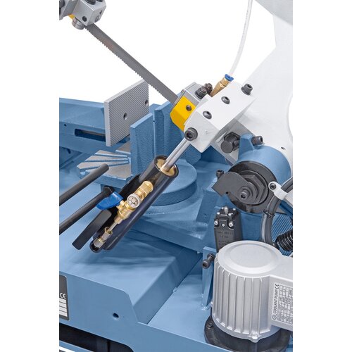 Hydraulic cylinder for stepless lowering of the saw frame.