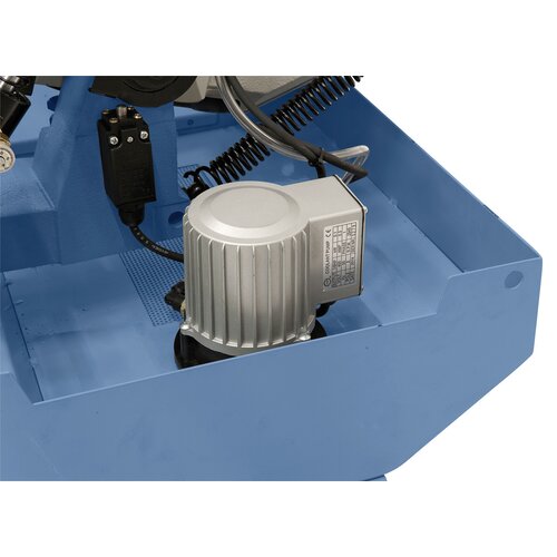 Powerful coolant pump included as a standard accessory.