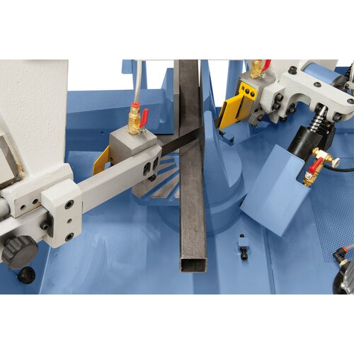 Tiltable saw frame for mitre cuts from 90° to 60°.