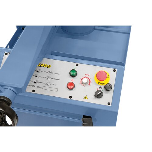 Clearly arranged switch box on the front of the machine, making operating very user-friendly.