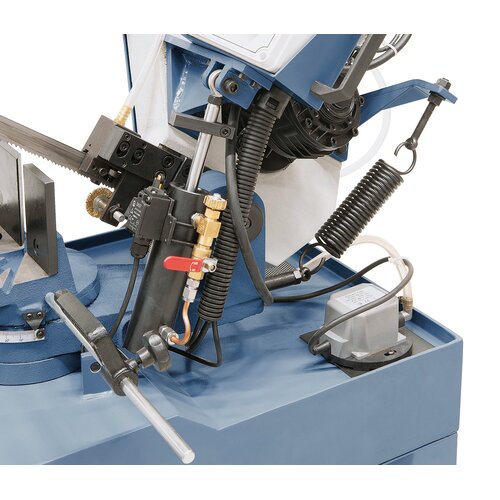 Hydraulic cylinder for stepless lowering of the saw frame.