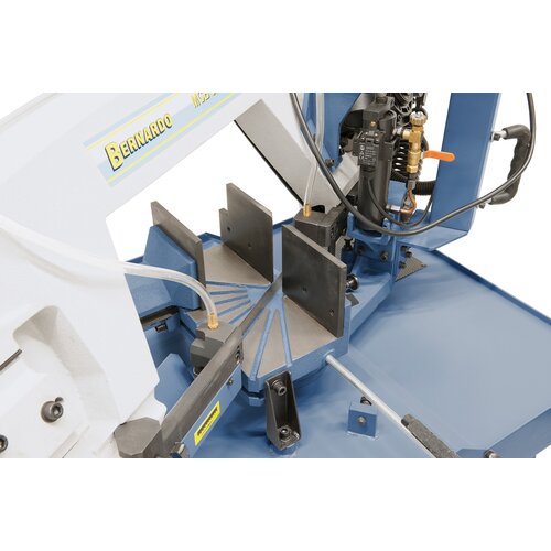For mitre cutting the saw frame  tilts from 90º to 60º.
