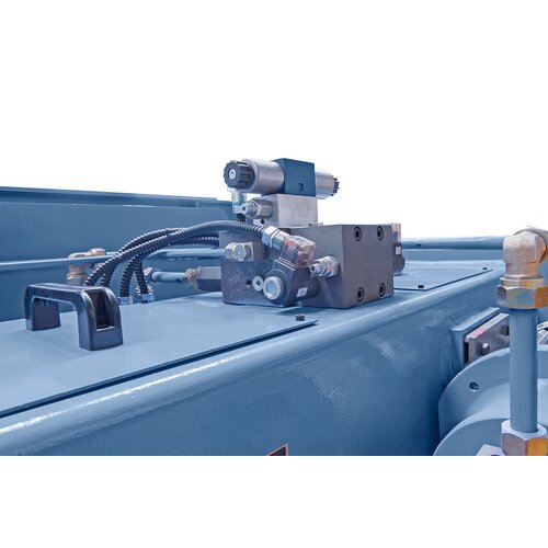 Kompakte und wartungsarme Hydraulik- 
einheit, für Wartungsarbeiten leicht zugänglich.