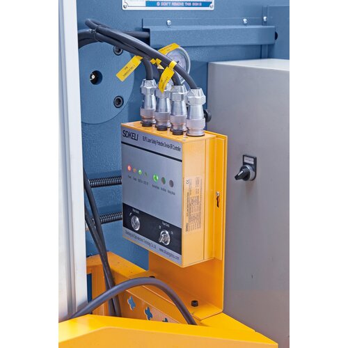 Hochwertige Elektrokomponenten 
von z.B. Schneider Electrics