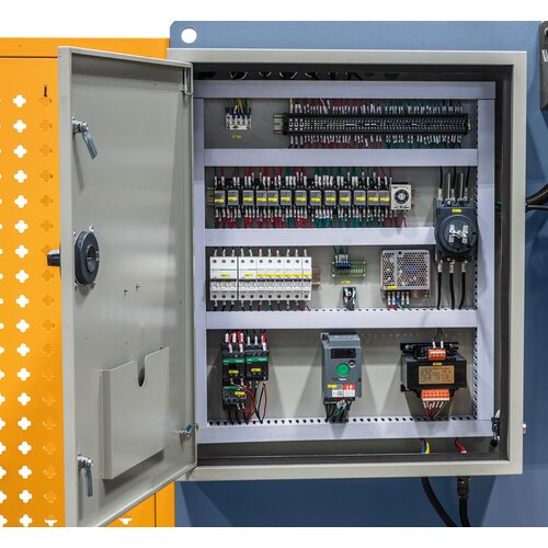 Høykvalitets elektrok komponenter fra f.eks. Schneider Electric