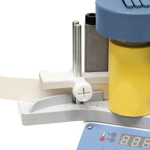 The adjustable guide system allows edge  bands from 0.3 – 3 mm and edge heights  from 10 – 65 mm