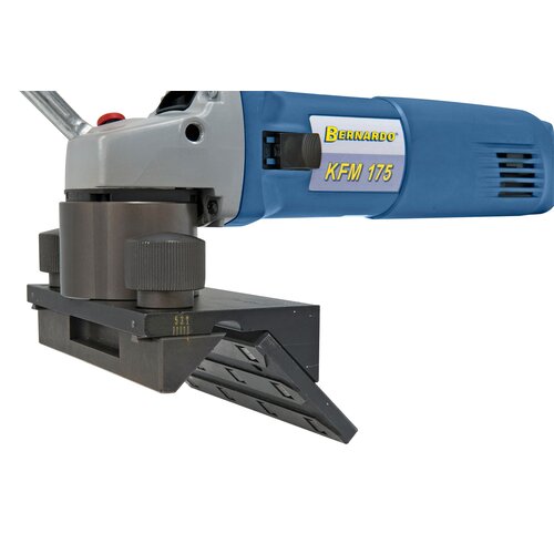 Stepless setting of bevel width with adjustable stop bar