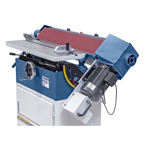 Robust tilting device, sanding unit can be set to an angle between 0º to 90º.