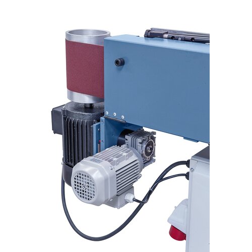 Sanding belt oscilliation with independent motor.