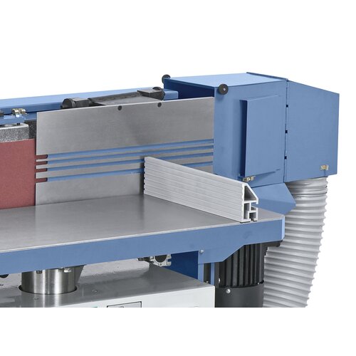 Grooved infeed ruler for excess veneer parts.