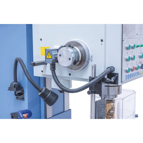 Zařízení pro řezání závitů s rychloposuvem, popřípadě pracovním posuvem, a rychlý zpětný chod