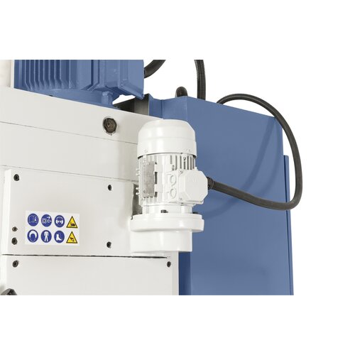 Feed motor reduces positioning time of spindle adjustment