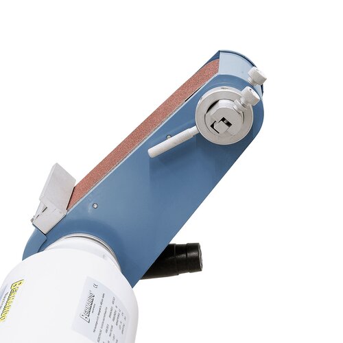 Regulating screws ensure  convenient adjustment of  parallel belt run.
