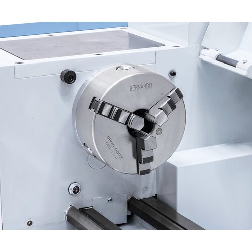 3-kjevet spenning 160 mm med dreie- og borebacker  inkludert i leveransen