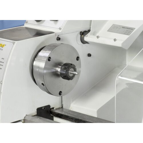 The collet chuck ER 25 guarantees high concentricity when clamping workpieces, clamping range 1 - 16 mm.
