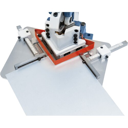 K prostřihávání do max. 125 x 125 mm, úhel řezu 90°