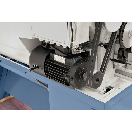 Powerful motor with magnetic brake in accordance with CE-standards.