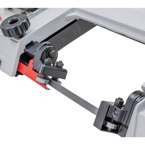 Kugelgelagerte Sägebandführung für  präzise Schnitte