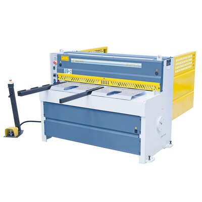 Motorische Tafelschere MTA 1360 x 3 mm mit man. Hinteranschlag *
