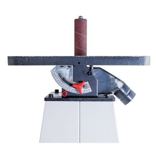 Serially dust port allows the connection of a dust collector.