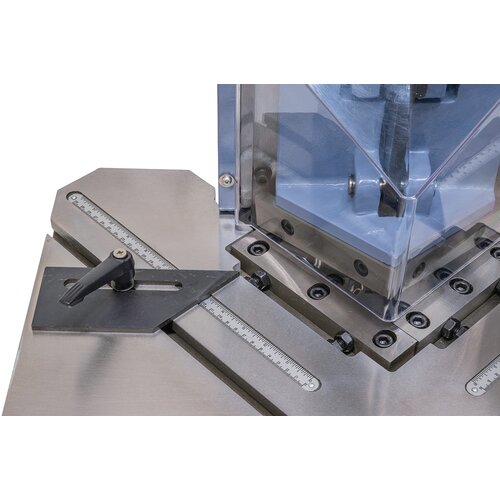 Echipat standard cu opritoare  pivotante.