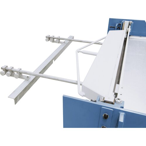 Robuster Hinteranschlag, einstellbar von 0 - 600 mm.