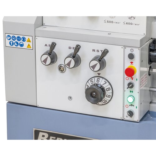 Feed gear unit can be controlled easily and accurately - polished gears ensure smooth running. 