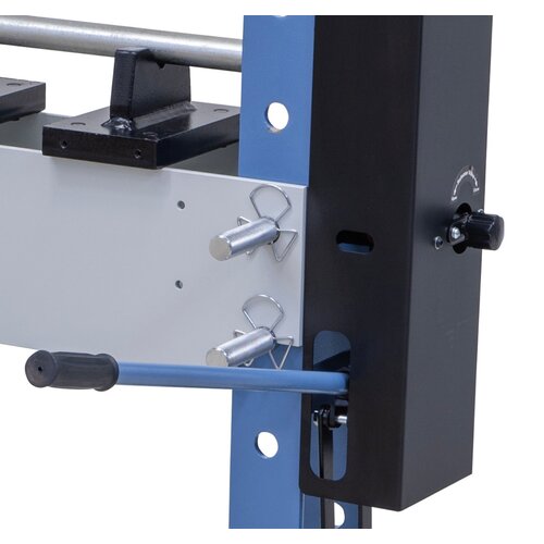 Selbstregulierende Hydraulikpumpe im Lieferumfang enthalten.