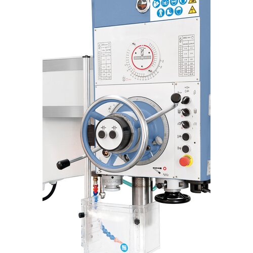 Clearly arranged control elements, clamping of drill head directly on handwheel.